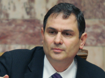 Ξεκοκαλισμένους μάς θέλει ο υφυπουργός