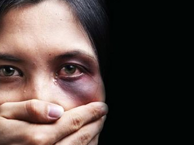 Αυξημένα κατά 47% τα κρούσματα βίας κατά γυναικών