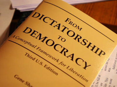 Οι Γερμανοί μαθητές δυσκολεύονται να ξεχωρίσουν τη δικτατορία από τη Δημοκρατία Οι Γερμανοί μαθητές δυσκολεύονται να ξεχωρίσουν τη δικτατορία από τη Δημοκρατία