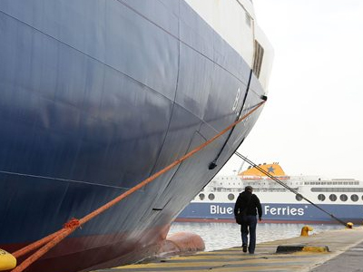 Σε αναβρασμό οι ναυτεργάτες