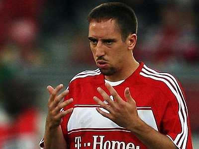 Hoeness: Αν συνεχίσει έτσι η Real θα προσφύγουμε στη FIFA