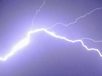 Κεραυνός «χτύπησε» οικία στο Χιλιομόδι