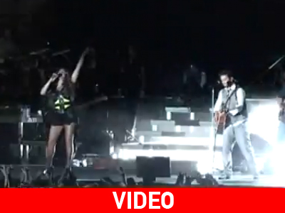 Εντυπωσιακή συναυλία της Έλενας Παπαρίζου