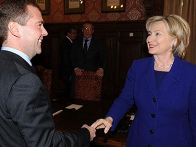 Διμερείς επαφές στη Μόσχα θα έχει η Hillary Clinton