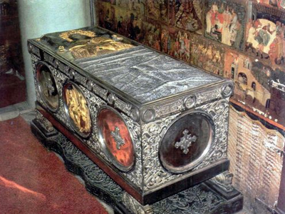 Σε λαϊκό προσκύνημα το λείψανο της Αγίας Αικατερίνης