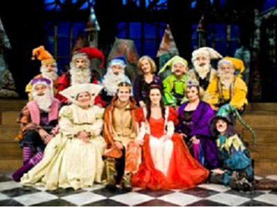 “Η χιονάτη και οι 7 ψηλοί νάνοι”