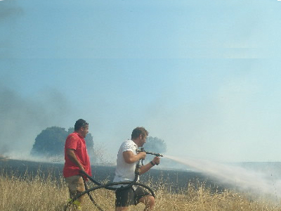 Ο Απόστολος Γκλέτσος σε ρόλο πυροσβέστη