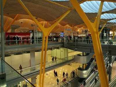 Πυρκαγιά προκάλεσε…χάος στο αεροδρόμιο της Μαδρίτης