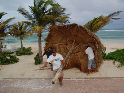 Συναγερμός για νέα τροπική καταιγίδα στον Κόλπο