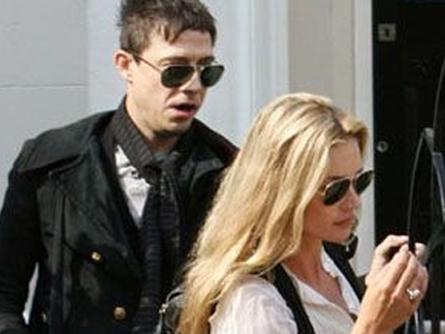 Δεν εγκαταλείπει την προσπάθεια για το τραγούδι… η Kate Moss