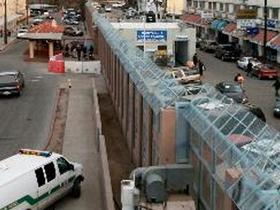 Λουκέτο στο συνοριακό φυλάκιο ΗΠΑ-Μεξικού