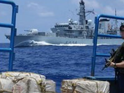 Φορτίο-“μαμούθ” κοκαΐνης κατέσχεσε το Βασιλικό ναυτικό