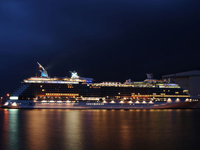 Προς Πειραιά πλέει το «άρρωστο» κρουαζιερόπλοιο