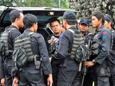 Ινδονησία: Τρεις νεκροί κατά τη διάρκεια αστυνομικής εφόδου