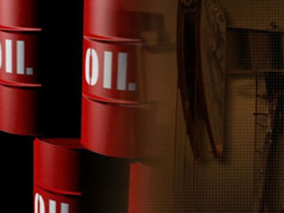 “Πέφτει” το αργό πετρέλαιο