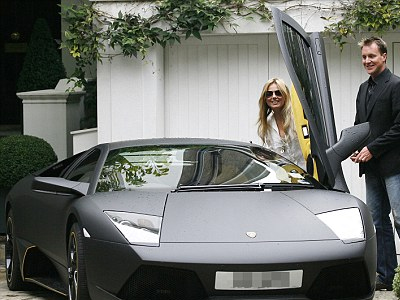 Έχω και Lamborghini… πάμε μια βόλτα;