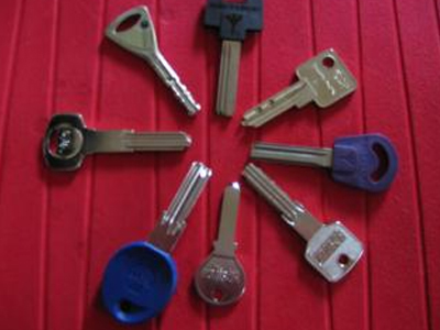 Παρίστανε τον κλειδαρά και διέρρηξε οικία