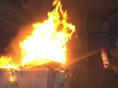 Φωτιά σε κάδο απορριμμάτων στη Νίκαια