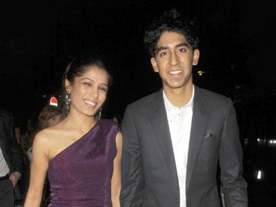 Σε πελάγη ευτυχίας ο πρωταγωνιστής του “Slumdog Millionaire”