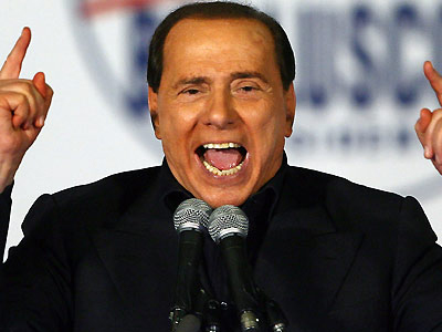 Βέλη Berlusconi κατά της Αριστεράς