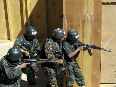 Συλλήψεις με άρωμα… τρομοκρατίας στη Βρετανία