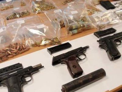 Έκρυβε «μίνι»-οπλοστάσιο