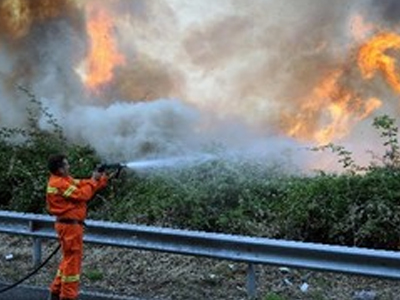 Φονικές πυρκαγιές σε Σαρδηνία και Ισπανία