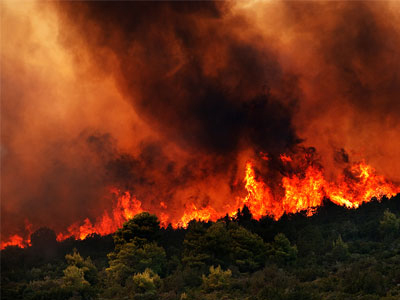 Φωτιά στo νησί Διάπορος στη Σιθωνία