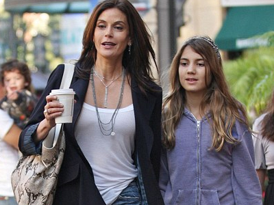 Νοικοκυρά και… μαμά