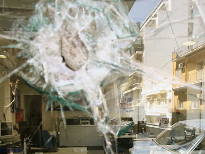 «Τα έσπασαν» στο Βόλο