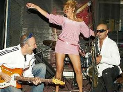 Οι Blues Bug στη zougla.gr