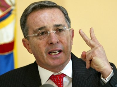 Στο μάτι του κυκλώνα ο Uribe