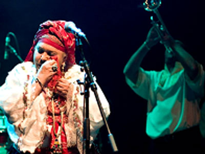 H βασίλισσα των τσιγγάνων Esma