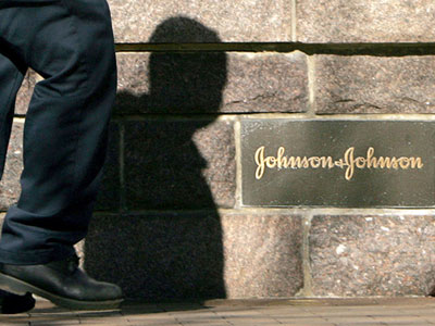 Περικοπές «φαρμάκι» στην Johnson&Johnson