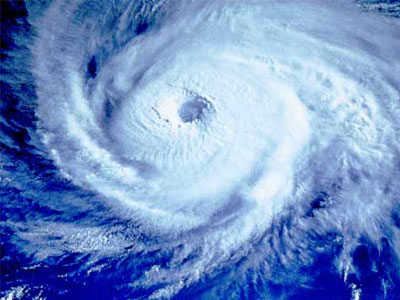 Eνισχύθηκε ο Τυφώνας Rick