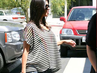 Περιμένει τον πελαργό… η Kourtney Kardashian