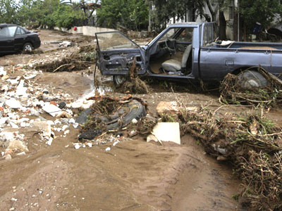 Θεομηνία στην Εύβοια. Νεκρός αστυνομικός, τεράστιες καταστροφές
