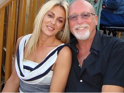 Απολύθηκε… λόγω της γυναίκας του