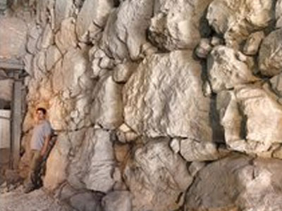 Τείχη 3.700 ετών ανακαλύφθηκαν στην Ιερουσαλήμ