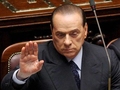 Μετά τα ροζ σκάνδαλα… η χαλάρωση για τον Berlusconi
