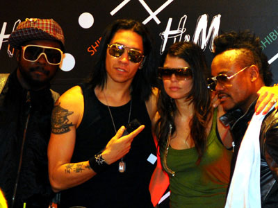 Οι αναδουλειές σε πάνε… Τόκιο