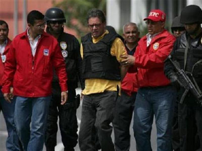 Κλιμακώνεται η ένταση Κολομβίας-Βενεζουέλας