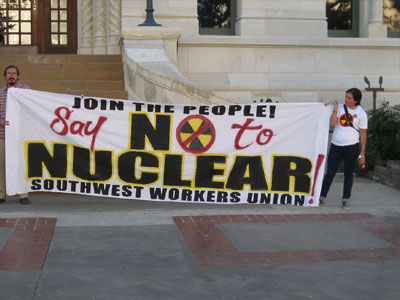 Ηχηρή διαδήλωση στο Βερολίνο κατά της πυρηνικής ενέργειας