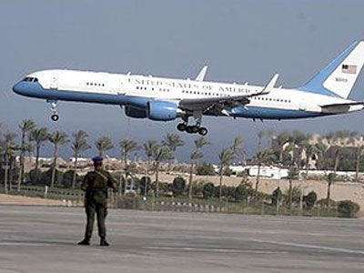 Περνάει κι αφήνει πίσω του… «συντρίμμια»