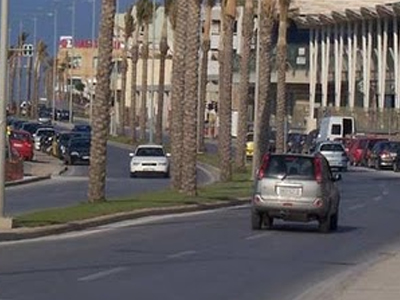 Παρέσυρε και τραυμάτισε πεζό