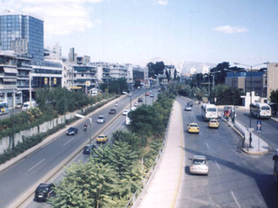 Κίνηση μετ’ εμποδίων στη Λ. Μεσογείων