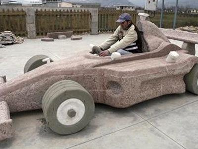 Ferrari από… μάρμαρο στην Αλβανία