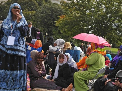 Διαμαρτυρία από Μουσουλμάνες σε τέμενος στην Ουάσινγκτον