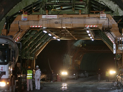 Το 2012 παραδίδονται οι σήραγγες στα Τέμπη Το 2012 παραδίδονται οι σήραγγες στα Τέμπη