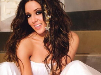 Ποιος θα παντρέψει την Καλομοίρα;